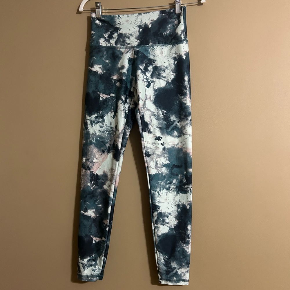 Balance Collection Blue and White Tie-Dye Leggings